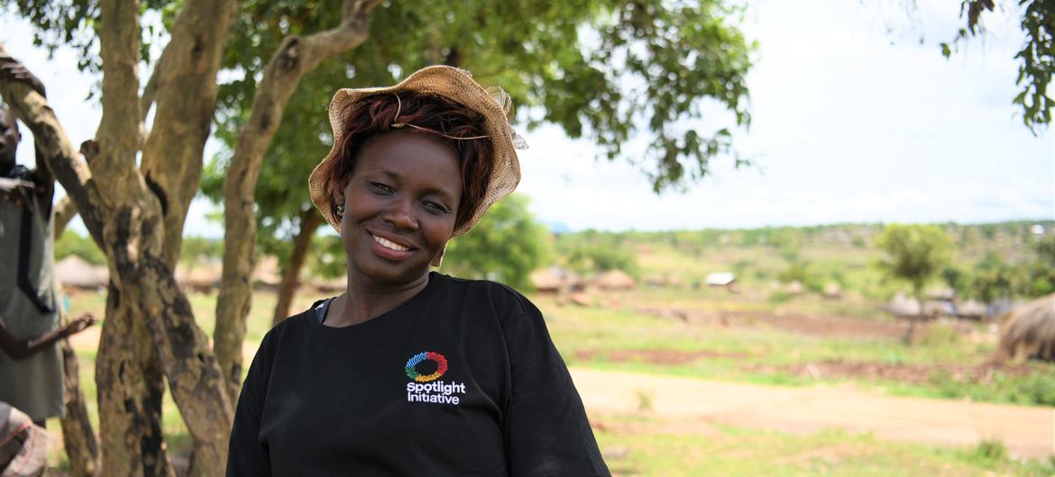 رز مری تیپ یک ذینفع از یک برنامه حمایتی تحت حمایت سازمان ملل، در اسکان پناهندگان Omugo II، اوگاندا.